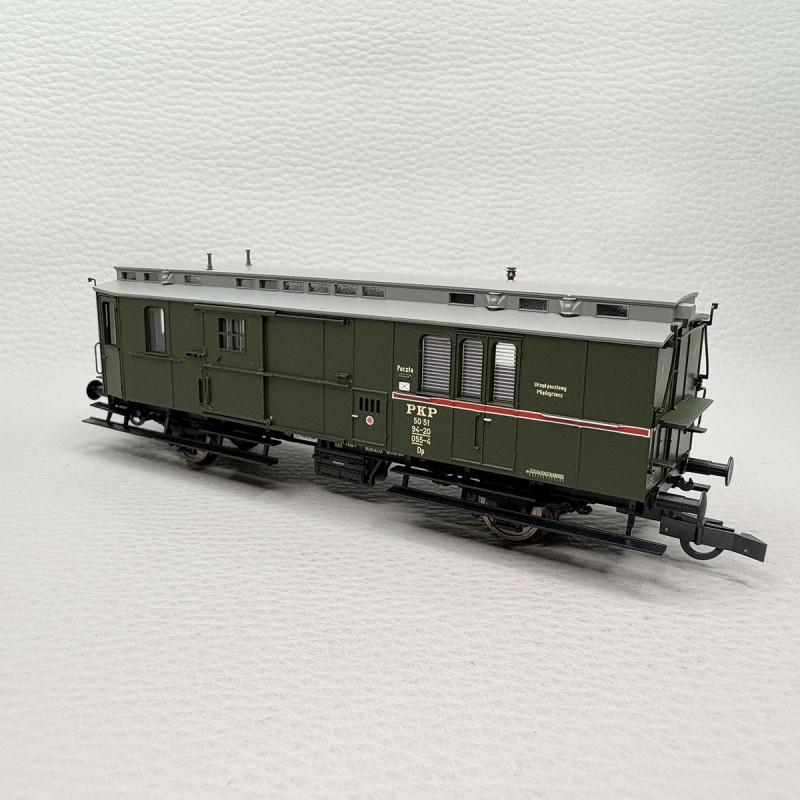 Wagon postal de type Dp, gare de Miedzyrzecz, PKP - ROCO 6200196