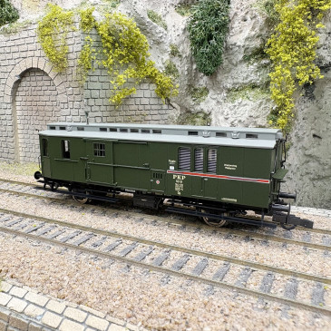Wagon postal de type Dp, gare de Miedzyrzecz, PKP, Ep. III - ROCO 6200196 - HO 1/87