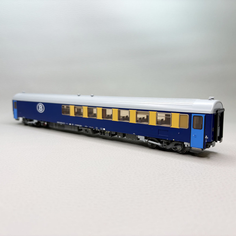 Lsmodels 42997 - Voiture I10 Resto (WR), édition spéciale Belgique, SNCB