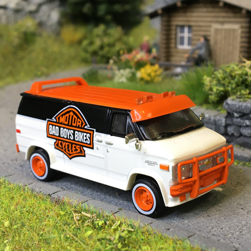 Chevrolet G20, Bad boys bikes, 1983 - BREKINA 18260 - HO 1/87