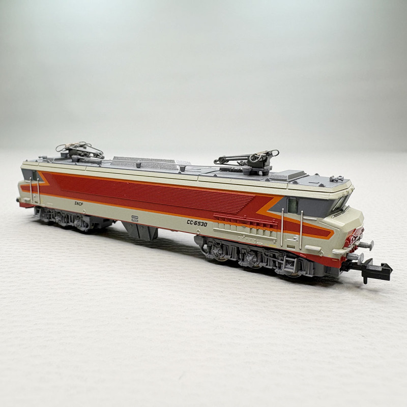 MINITRIX 16612 - Locomotive électrique CC 6530, livrée Arzens gris béton, blason Aquitaine, SNCF