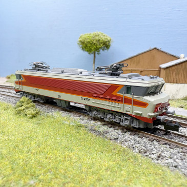 Locomotive électrique CC 6530, livrée Arzens gris béton, blason Aquitaine, SNCF, Ep. IV, digital son - MINITRIX 16612 - N 1/160