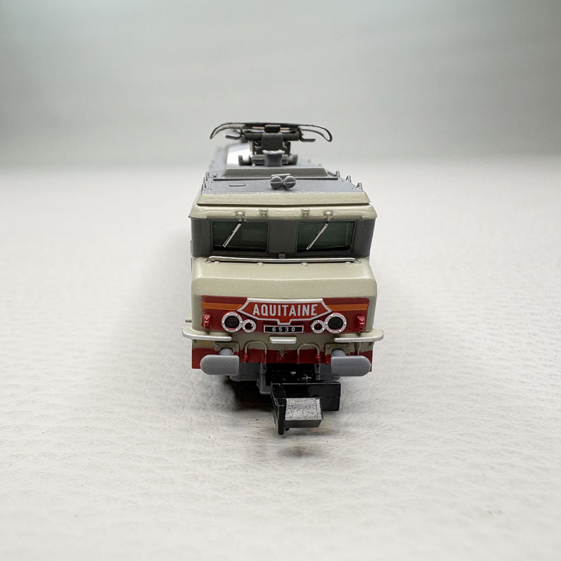 MINITRIX 16612 - Locomotive électrique CC 6530, livrée Arzens gris béton, blason Aquitaine, SNCF