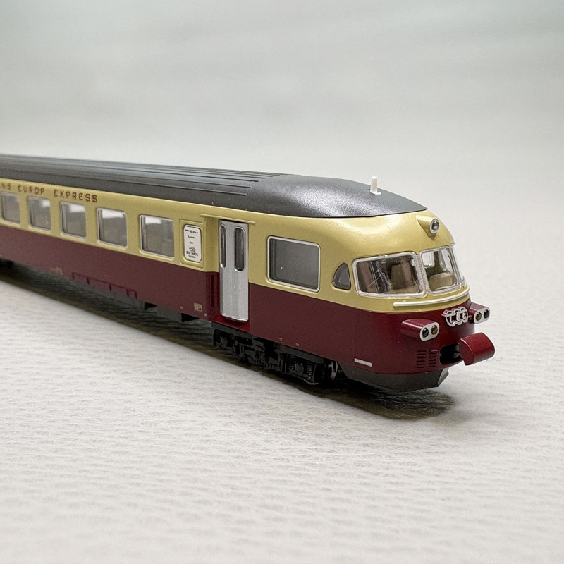 KATO 10-781 - Automotrice RAe TEE II, "Gottardo", 6 éléments, livrée rouge / crème, SBB