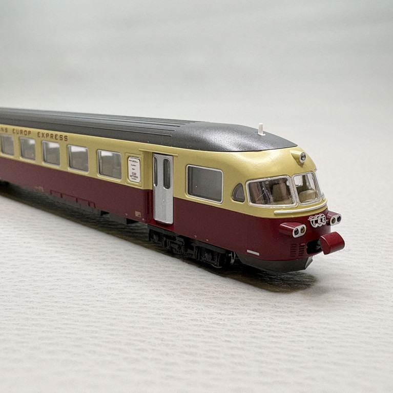 KATO 10-781 - Automotrice RAe TEE II, "Gottardo", 6 éléments, livrée rouge / crème, SBB