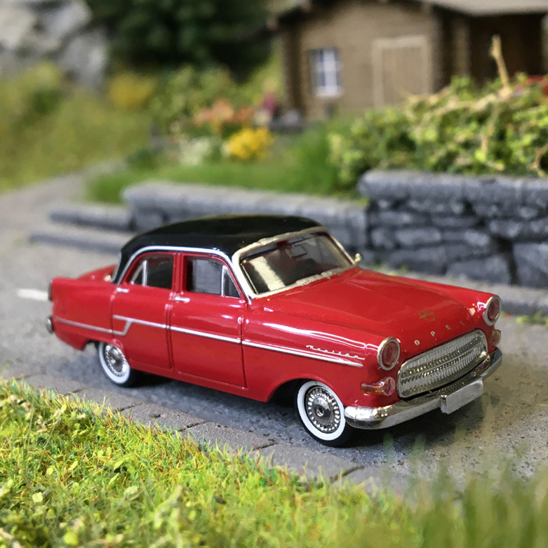 Opel Kapitän, rouge, noir, 1956