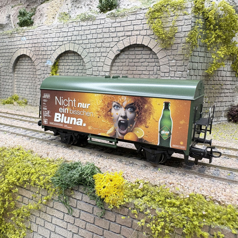 Wagon réfrigéré Bluna Niehoffs Vaihinger Fruchtsaft GmbH Start up, Ep. IV - MÄRKLIN 44254 - HO 1/87
