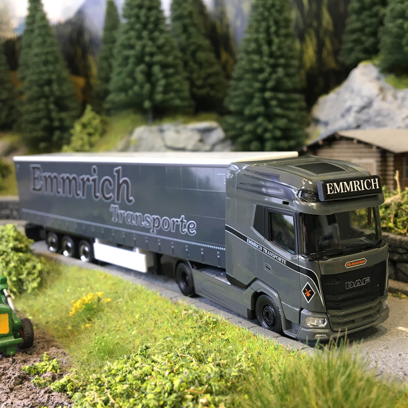 DAF XG+, camion semi-remorque bâchée, Emmrich Transporte - HERPA 320474  - HO 1/87