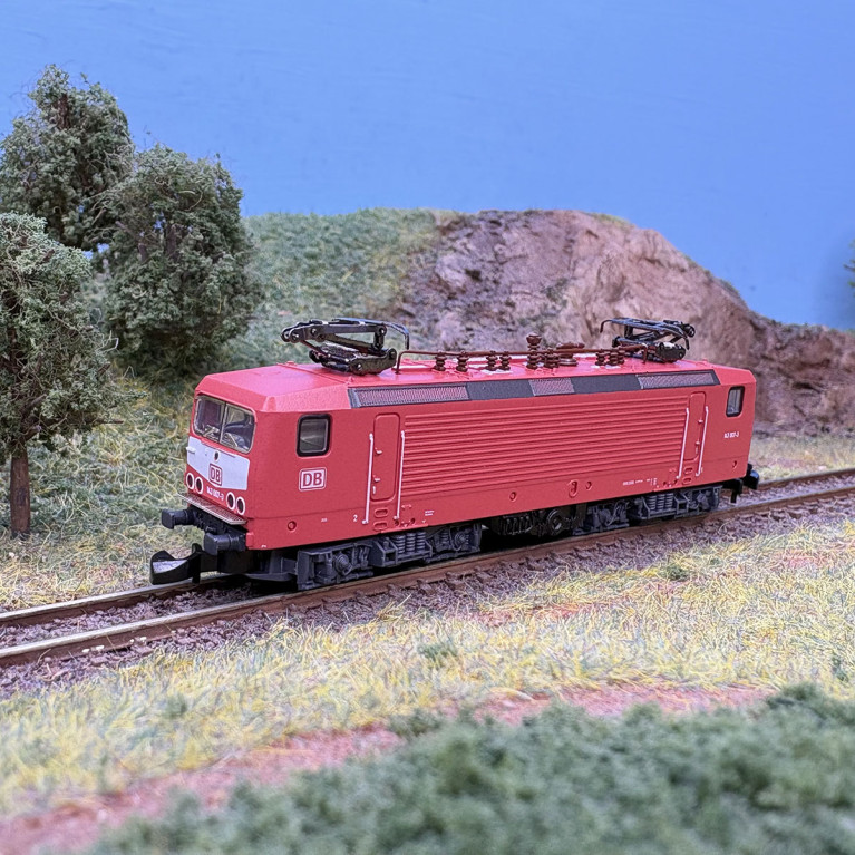 Locomotive électrique universelle BR 143 007-3 DB AG, Ep. V - MÄRKLIN 88434 - Z 1/220