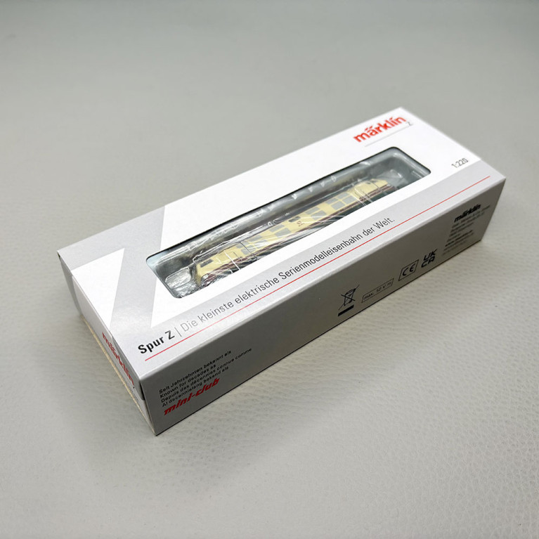 Locomotive diesel BR 232 001-8 livrée TEE fictive DB, Ep. IV - MÄRKLIN 88322 - Z 1/220