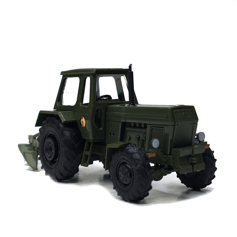 Tracteur, Fortschritt ZT 303 D, avec charrue à 3 socs, NVA - BUSCH 54207 - HO 1/87
