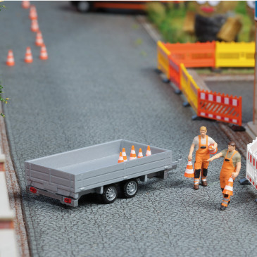 Placement de cônes de signalisation - BUSCH 1867 - HO 1/87