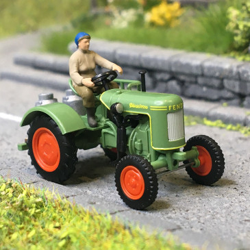 Fendt F15, Dieselross, avec fermier et bidons de lait - BUSCH 54154 - HO 1/87