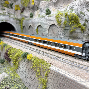 Coffret complément 3 remorques R2 R5 R6 TGV PSE N°5 SNCF, Ep. IV - REE TGV006SAC - HO 1/87
