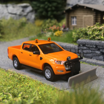Ford ranger, à plateau avec chasse-neige, orange - BUSCH 52862 - HO 1/87