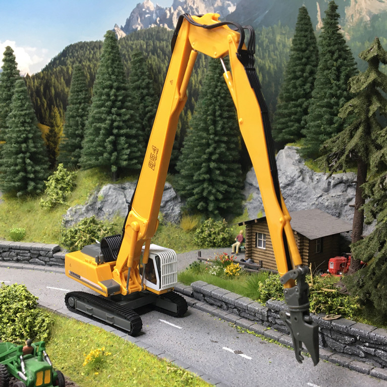 Liebher 954 Litronic, pelle sur chenille, avec fraise de démolition - HERPA 152006-001 - HO 1/87