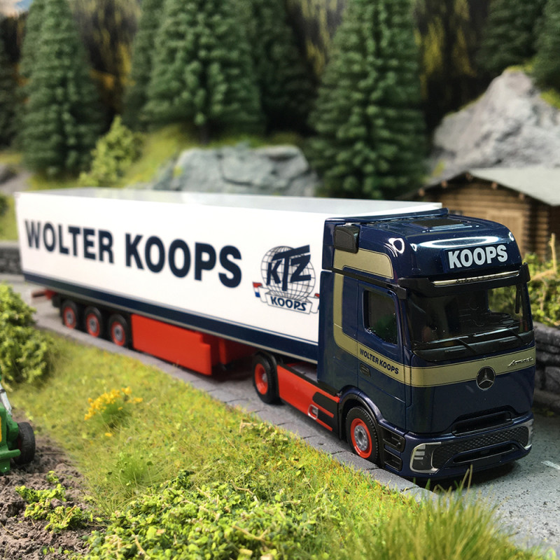 Mercedes Benz Actros L ProCabin Gigaspace, semi-remorque frigorifique, Wolter Koops - HERPA 319966 - HO 1/87