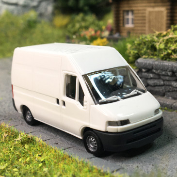 Fiat Ducato, blanc - BUSCH 89112 - HO 1/87