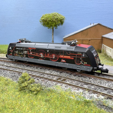 Locomotive électrique BR 101 127-9 «100 ans série 01» DB AG, Ep. VI - MINITRIX 16080 - N 1/160