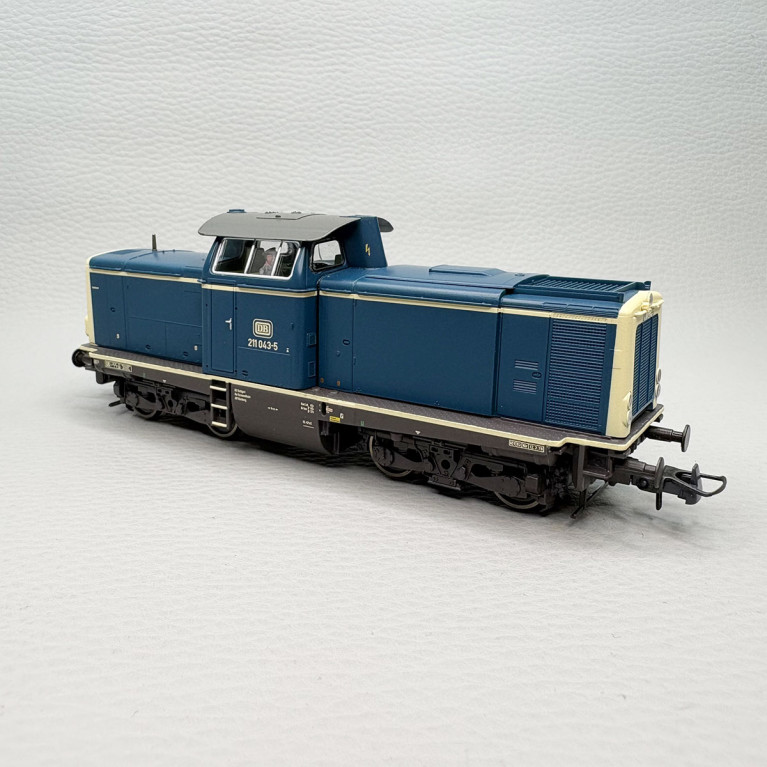Locomotive diesel 211 043-5 DB, Ep. IV - ROCO 7300098 - HO 1/87