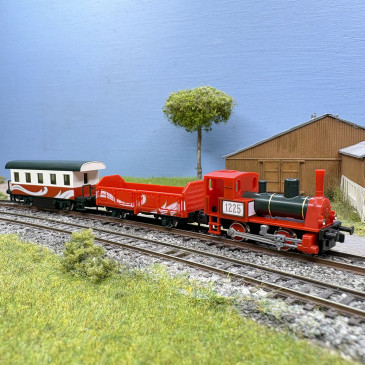 Coffret de Noël locomotive vapeur 1225, tombereau et voiture décorée - KATO 10-503-3 - N 1/160