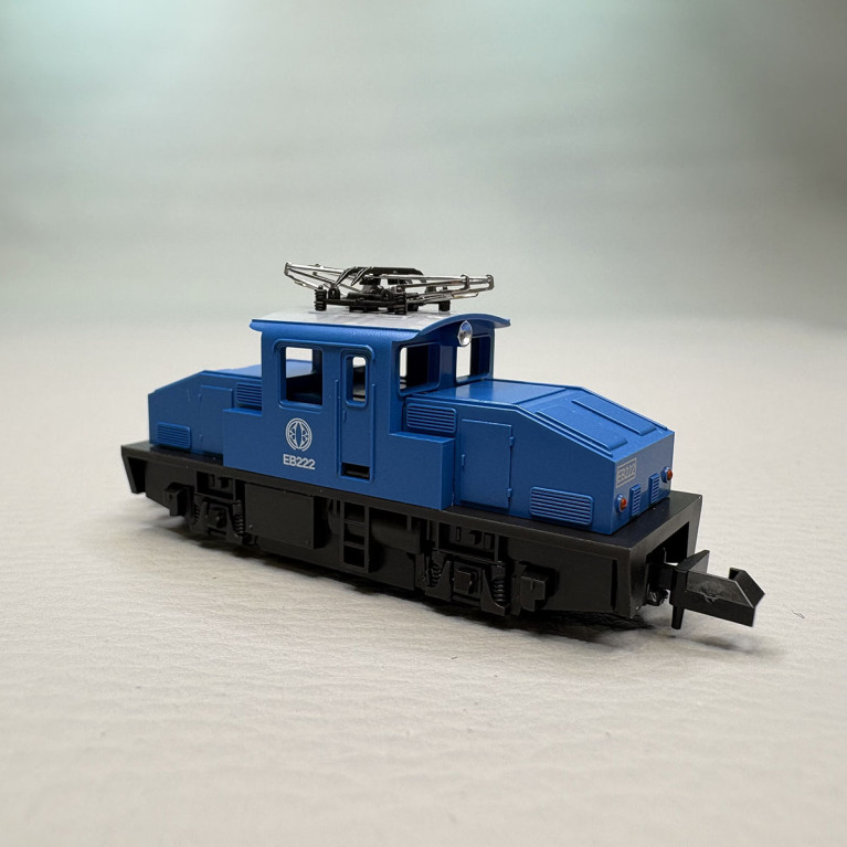 Coffret locomotive diesel N°EB222 bleue et 2 tombereaux noirs - KATO 10-504-2 - N 1/160