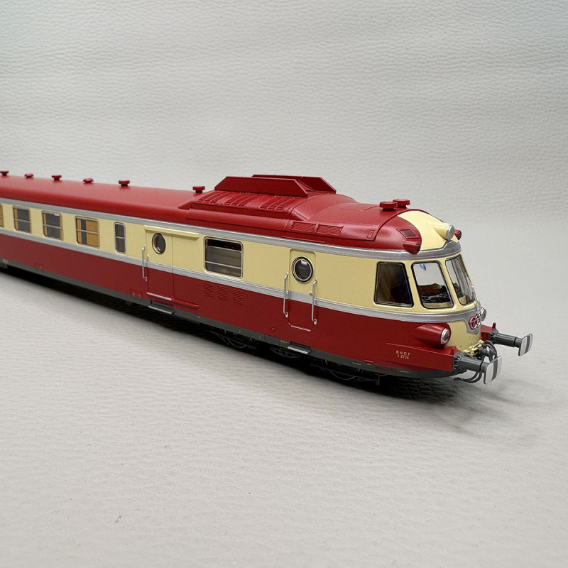 Autorail diesel RGP I remorque TEE Parsifal rouge/beige SNCF, Ep. III - JOUEF HJ2461 - HO 1/87