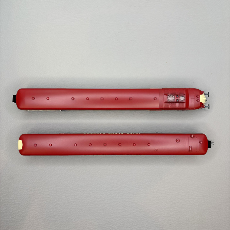 Autorail diesel RGP I remorque TEE Parsifal rouge/beige SNCF, Ep. III - JOUEF HJ2461 - HO 1/87