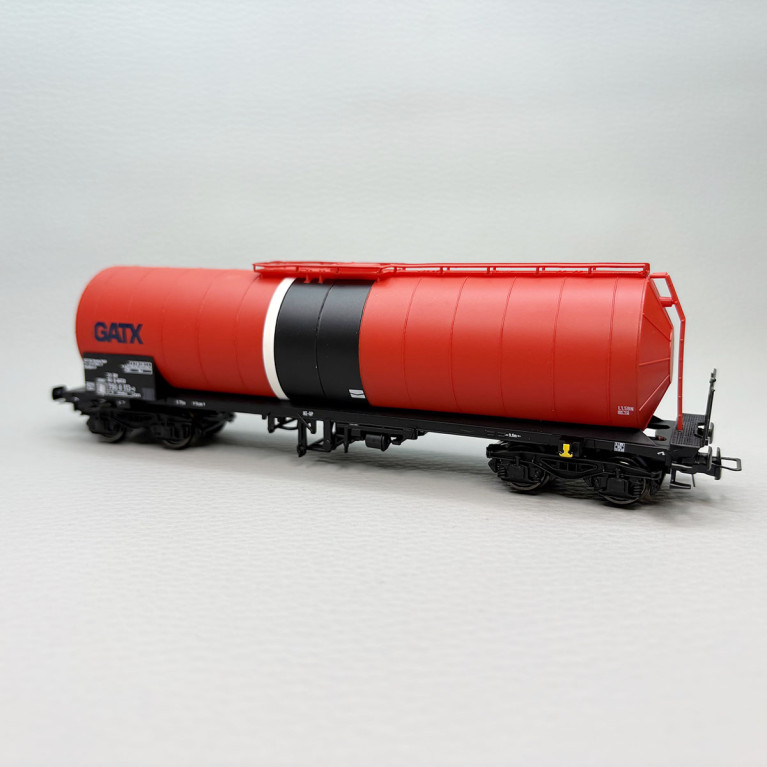 Wagon-citerne isolé 4 essieux rouge/noir GATX, Ep. VI - RIVAROSSI HR6694 - HO 1/87