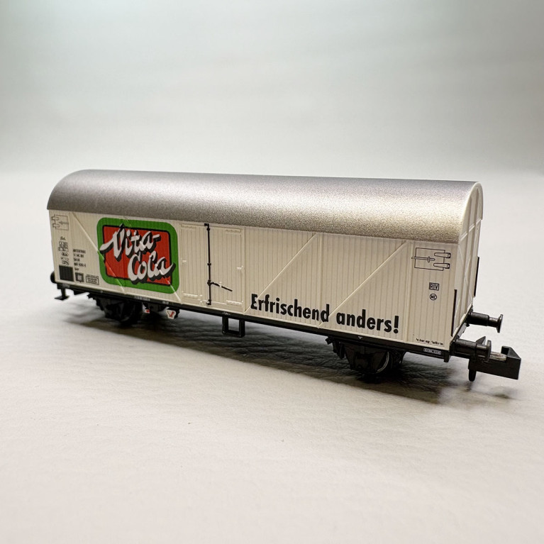 Wagon réfrigérant 2 essieux type Tnbs Vita Cola DR, Ep. IV - ARNOLD HN6750 - N 1/160