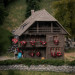 Modèle d'anniversaire, Maison d'horloger, avec figurine - Faller 232011 - N 1/160