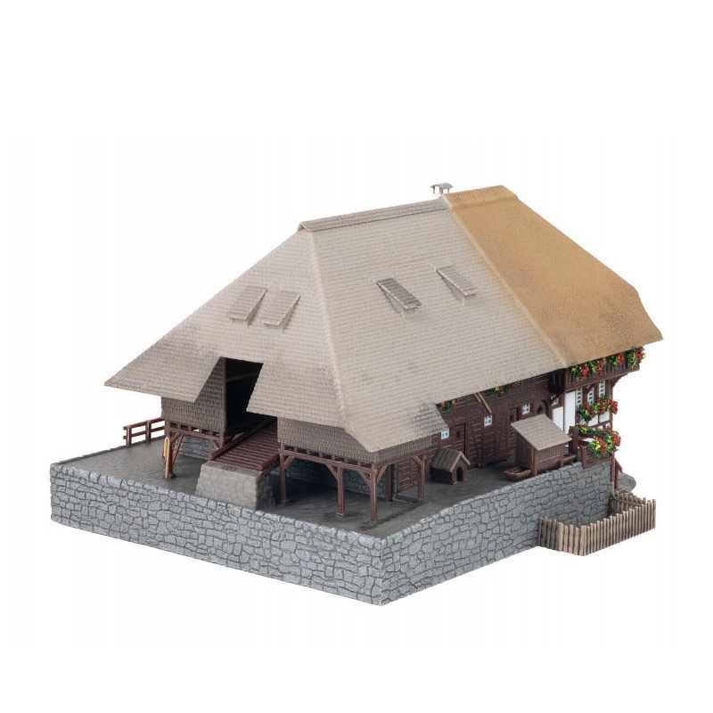 Modèle d'anniversaire, Ferme de la forêt noire, avec 2 figurines - Faller 232010 - N 1/160
