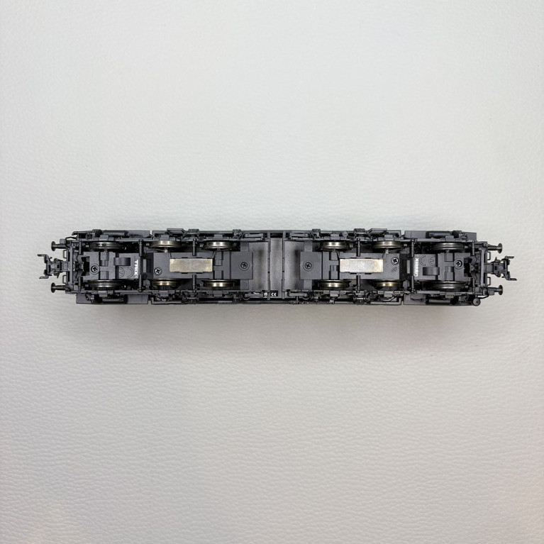 Locomotive électrique E 94 026 Crocodile Allemand vert oxyde DB, Ep. III - TRIX 25993 - HO 1/87