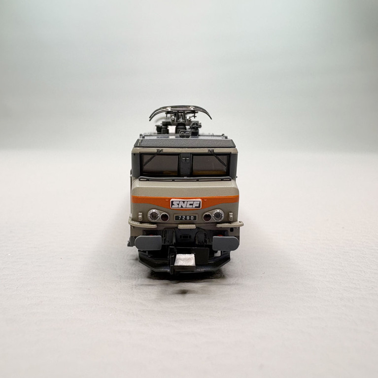 Locomotive électrique BB 7290 «nez cassé», tampons rouges Talgo, SNCF, Ep. IV - FLEISCHMANN 7560078 - N 1/160