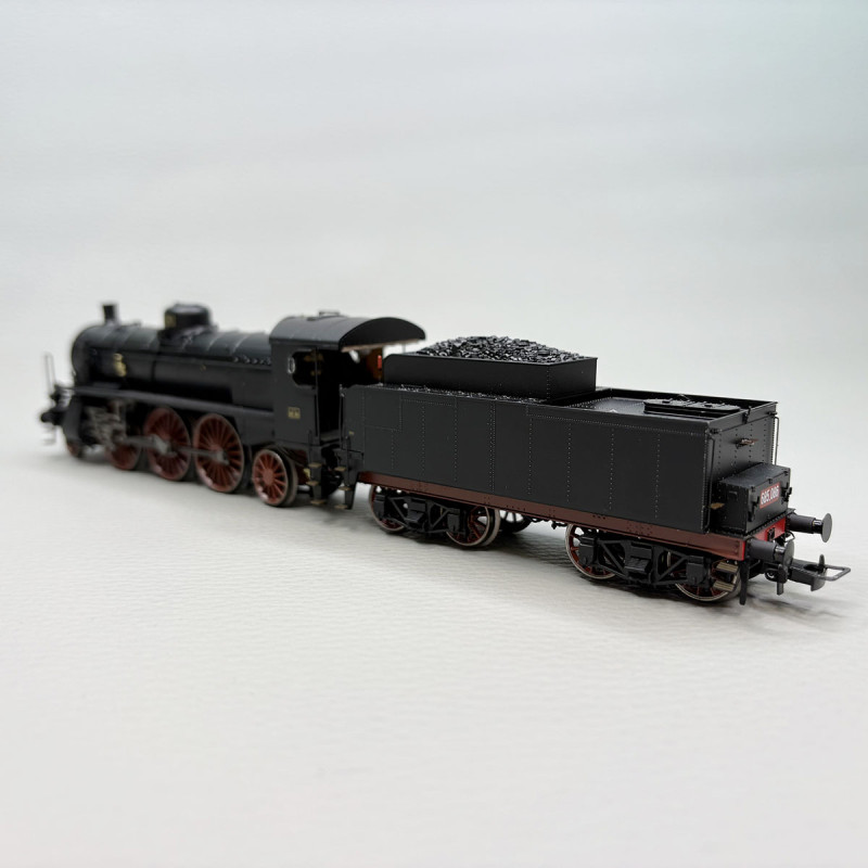 Locomotive à vapeur avec tender Gr. 685 2e série lampes à huile FS, Ep. III - RIVAROSSI HR2914 - HO 1/87