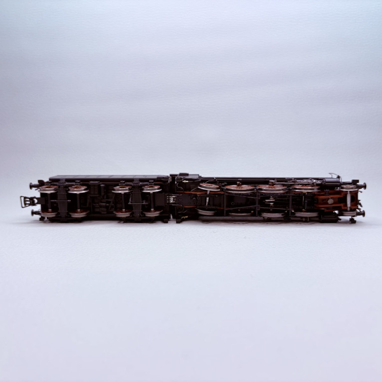 Locomotive à vapeur avec tender Gr. 685 2e série lampes à huile FS, Ep. III - RIVAROSSI HR2914 - HO 1/87