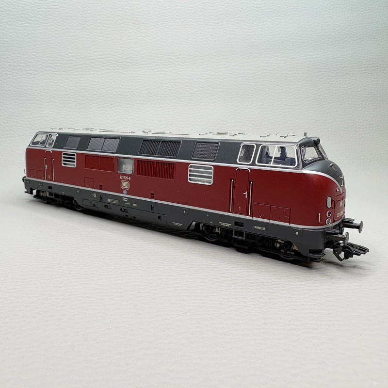 Locomotive diesel 221 126-6 Grande V 200 livrée pourpre DB, Ep. IV - MÄRKLIN 37825 - HO 1/87