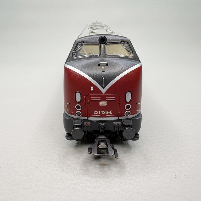 Locomotive diesel 221 126-6 Grande V 200 livrée pourpre DB, Ep. IV - MÄRKLIN 37825 - HO 1/87