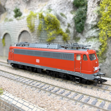 Locomotive électrique 115 346-9 Bügelfalte DLR DB, Ep. VI - TRIX 22789 - HO 1/87 - DCC Son