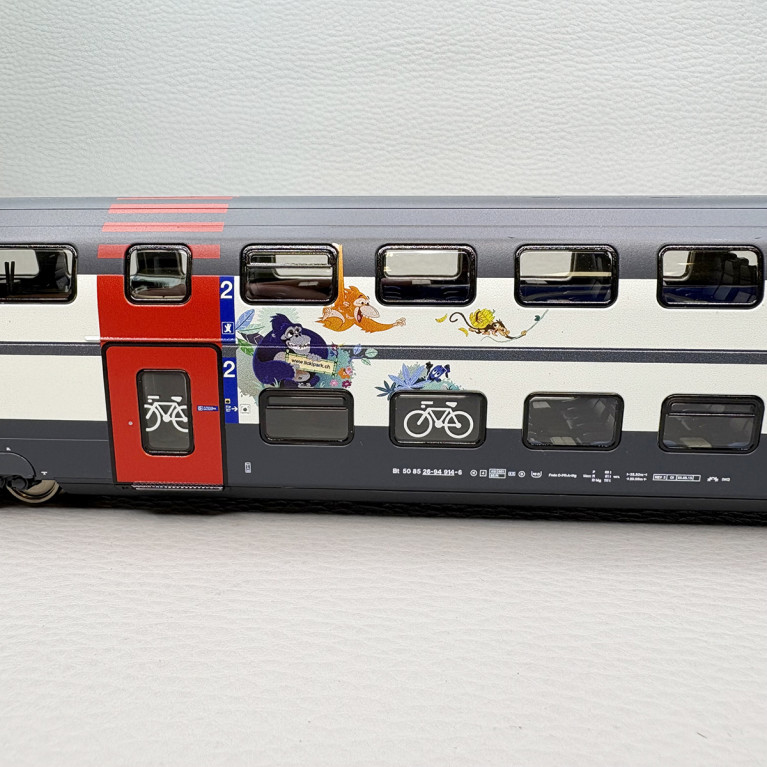Voiture pilote 2 étages type Bt IC 2000 pictogrammes vélos CFF SBB, Ep. V-VI - ROCO 6210218 - HO 1/87