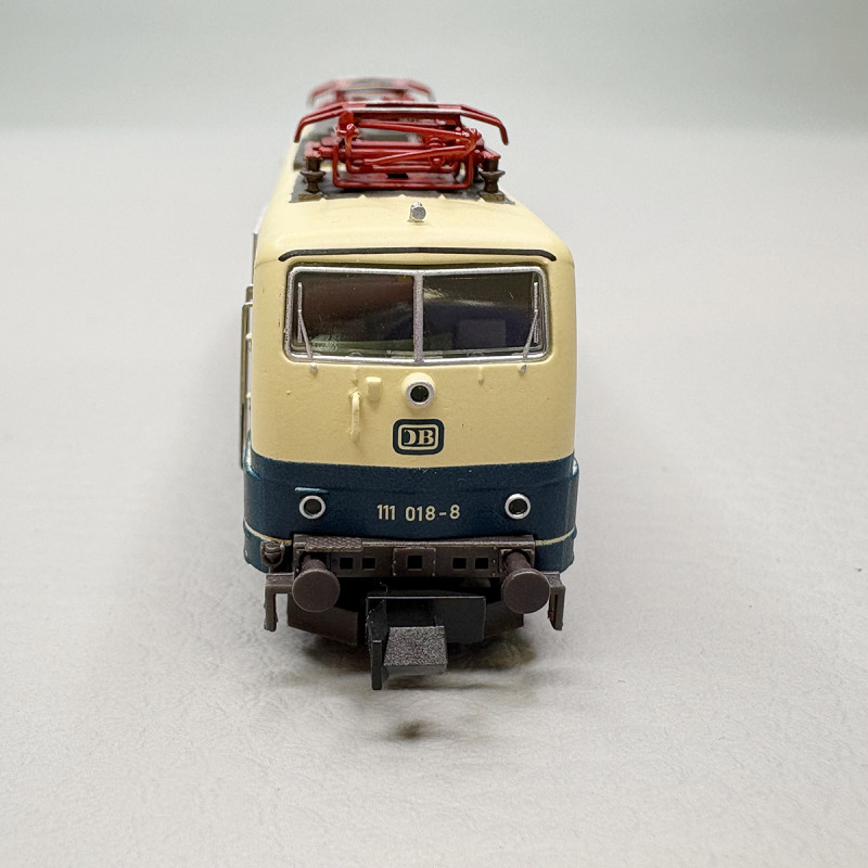 Locomotive électrique BR 111 018-8 livrée Art contemporain DB, Ep. IV - MINITRIX 16724 - N 1/160
