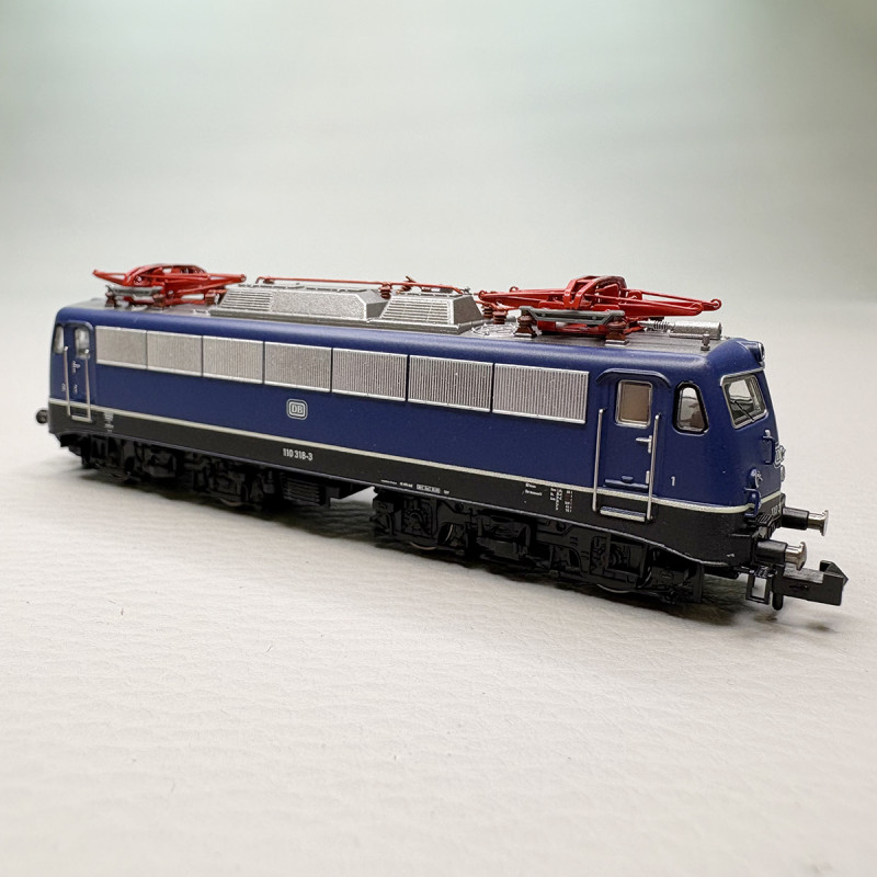 Locomotive électrique 110 318-3 Bügelfalte E 10.3 bleu cobalt DB, Ep. IV - MINITRIX 16268 - N 1/160