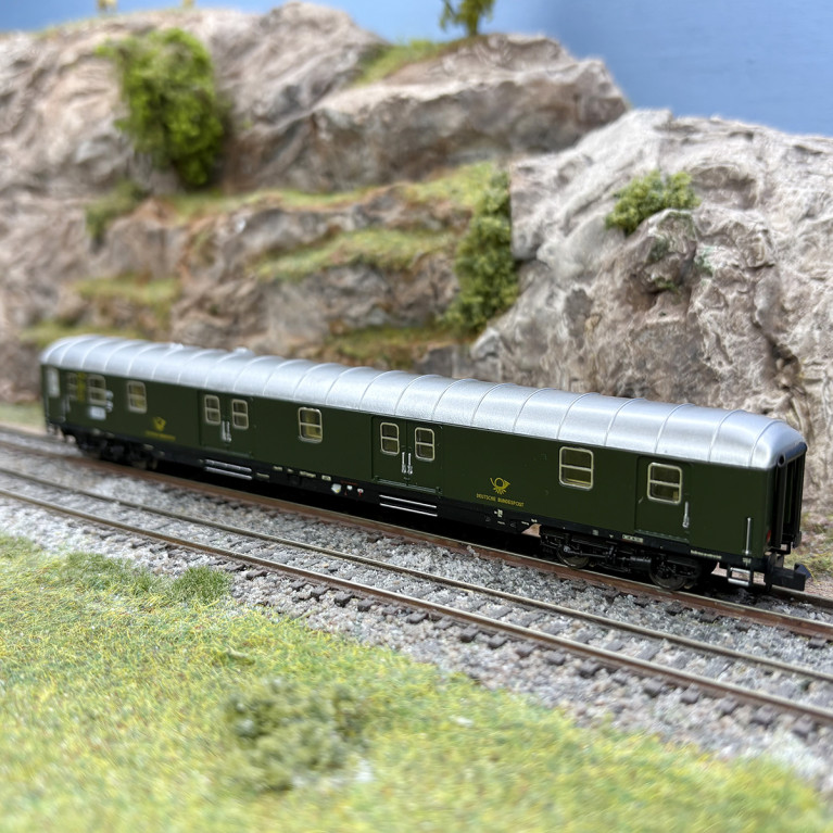 Wagon postal type Post 4mg-bI/26 vert Deutsche Bundespost DBP, Ep. III - MINITRIX 18660 - N 1/160