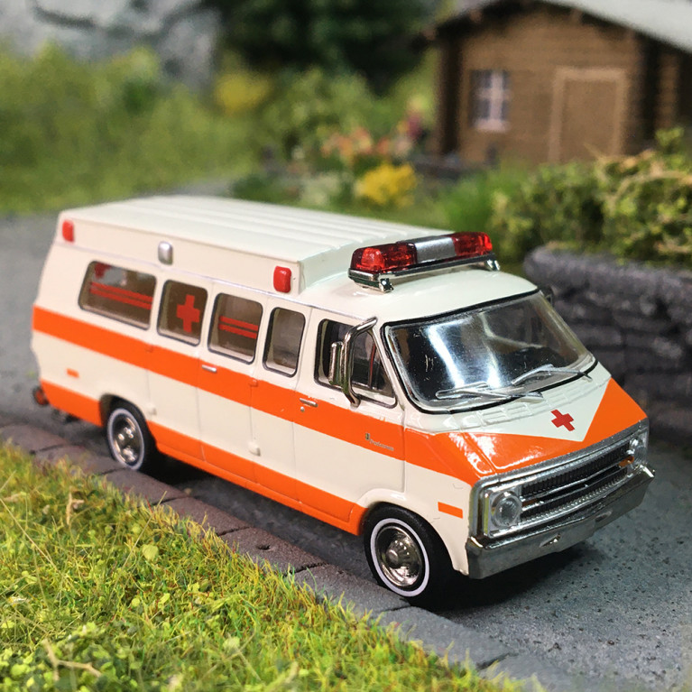 Dodge B 200, Ambulance, 1975 - BREKINA 18300 - HO 1/87