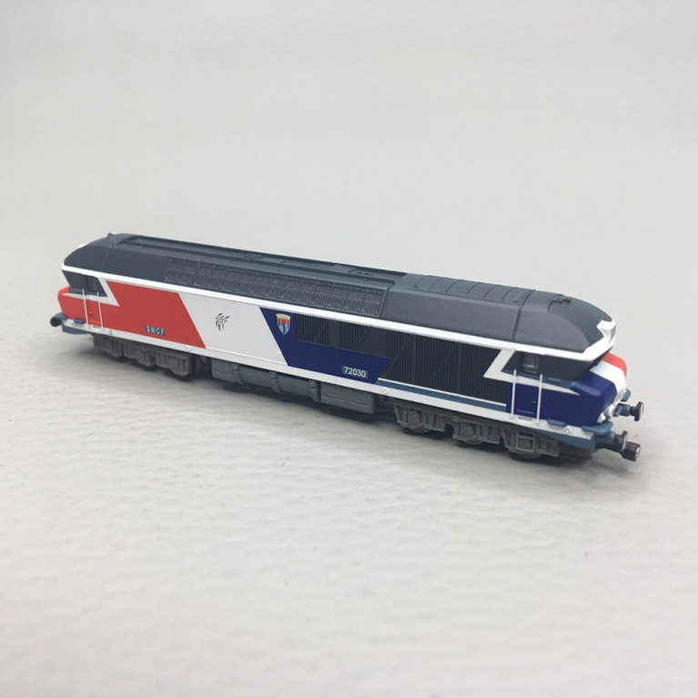 Achetez la CC72030 «Bicentenaire» tricolore SNCF Ep. IV Z 1/220 Azar Models L02-BLB-D. Collector 100 ex. numérotés, DCC son, châ