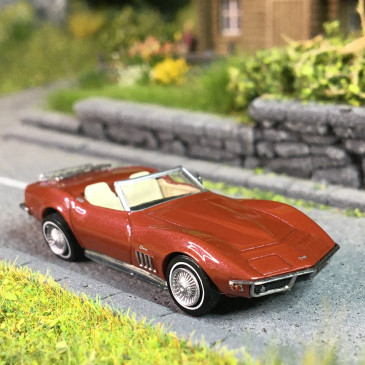 Chevrolet Corvette C3, cabriolet, rouge métallisé, 1968 - BREKINA 19994 - HO 1/87