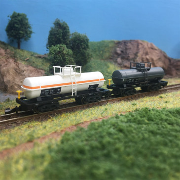 Coffret 2 wagons-citernes soviétiques VEB Kombinat Deutzen DR, Ep. IV - MÄRKLIN 82524 - Z 1/220