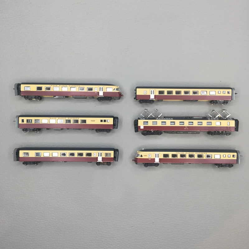Rame automotrice RAe TEE II 6 éléments CFF SBB, Ep. IV - MÄRKLIN 88730 - Z 1/220
