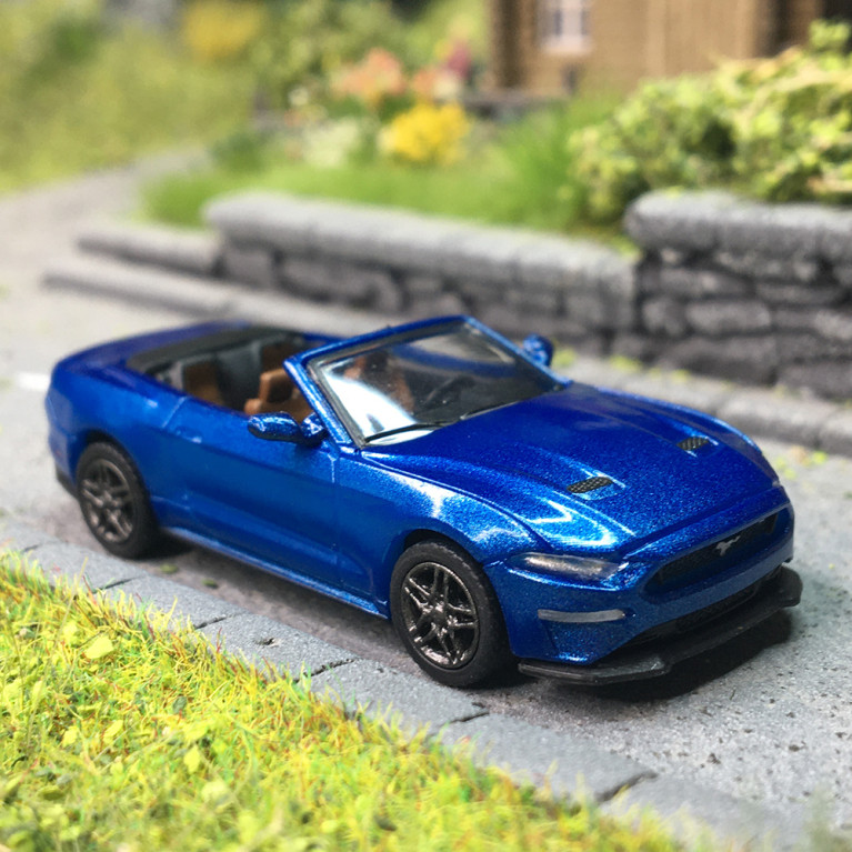 Ford Mustang VI, cabriolet, bleu métallisé, 2020 - PCX 870564 - HO 1/87