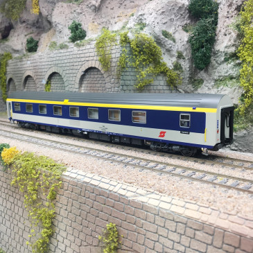 Voiture-lits WLABmz 71-71 gris clair/bleu ligne jaune, ÖBB, Ep. V - LS MODELS 47080 - HO 1/87